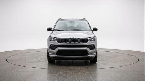 Silver Zynith Metallic Clearcoat 2025 Jeep Compass Limited