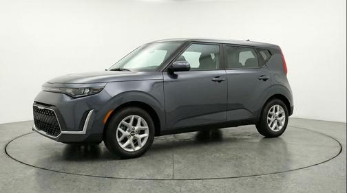 Gravity Gray 2025 Kia Soul LX