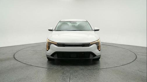 Snow White Pearl 2025 Kia K4 LXS