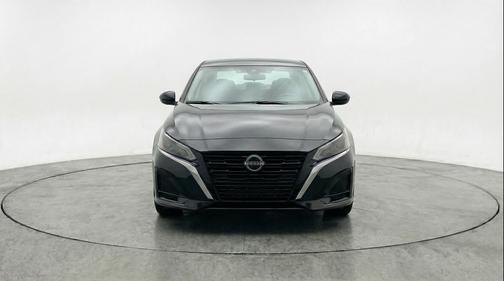 Super Black 2025 Nissan Altima SV FWD