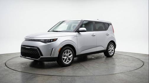 Steel Gray 2025 Kia Soul LX