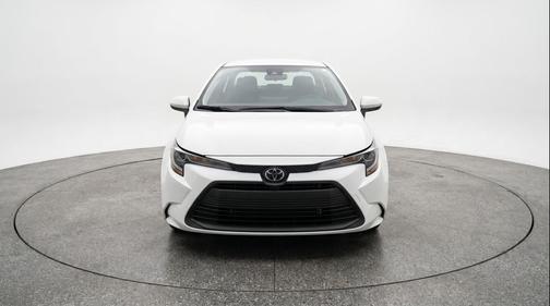Ice Cap 2025 Toyota Corolla LE