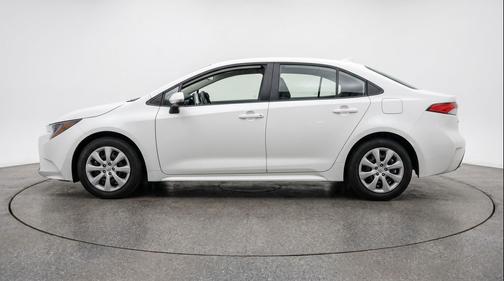 Ice Cap 2025 Toyota Corolla LE