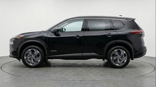 Super Black 2025 Nissan Rogue SV