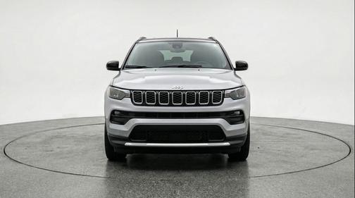 Silver Zynith Metallic Clearcoat 2025 Jeep Compass Limited