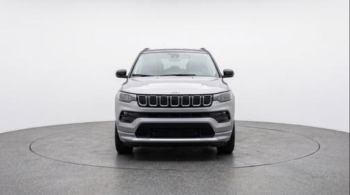 Silver Zynith Metallic Clearcoat 2025 Jeep Compass Limited