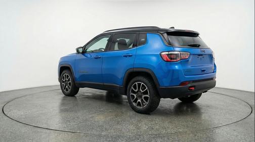 Hydro Blue Pearlcoat 2025 Jeep Compass Trailhawk