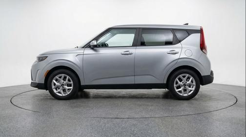 Steel Gray 2025 Kia Soul LX