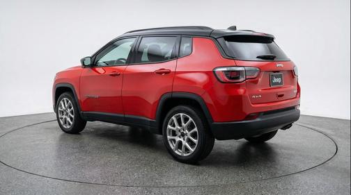 Red Hot Pearlcoat 2025 Jeep Compass Limited