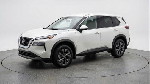 Everest White Pearl Tricoat 2025 Nissan Rogue SV