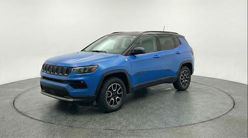 Hydro Blue Pearlcoat 2025 Jeep Compass Trailhawk