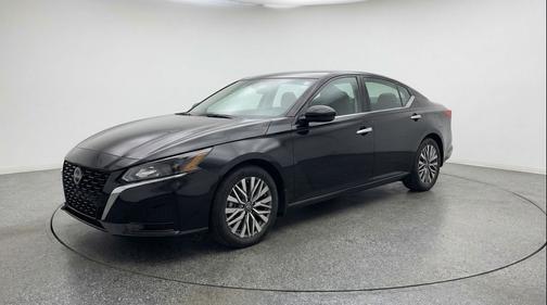Super Black 2025 Nissan Altima SV FWD