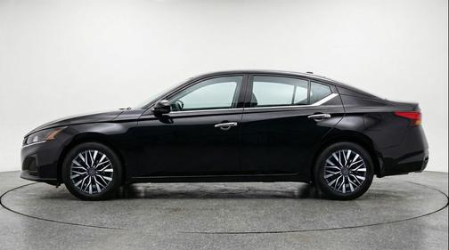 Super Black 2025 Nissan Altima SV FWD