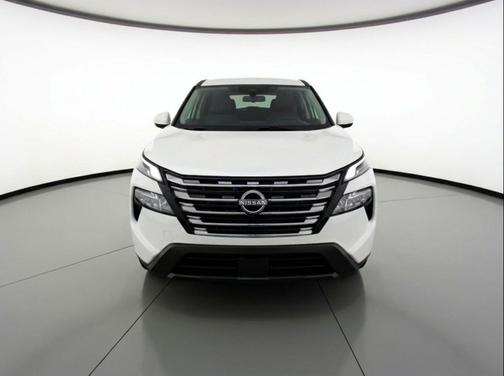 Everest White Pearl Tricoat 2025 Nissan Rogue SV
