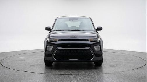 Fusion Black 2025 Kia Soul LX