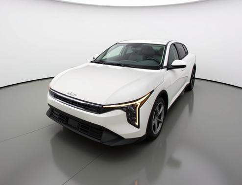 Snow White Pearl 2025 Kia K4 LXS