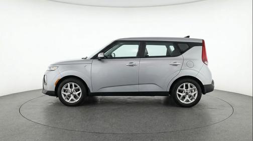 Steel Gray 2025 Kia Soul LX