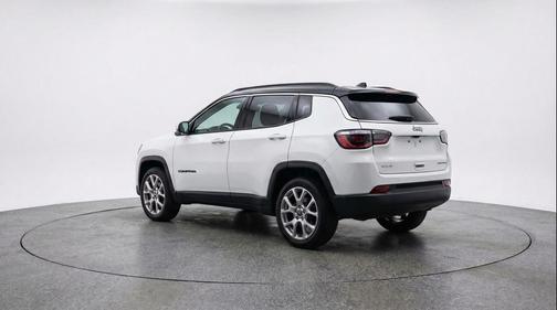 Bright White Clearcoat 2025 Jeep Compass Limited