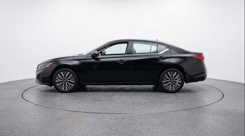 Super Black 2026 Nissan Altima SV FWD