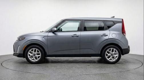 Gravity Gray 2025 Kia Soul LX