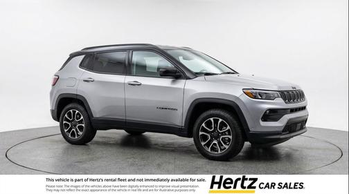 Silver Zynith Metallic Clearcoat 2025 Jeep Compass Trailhawk