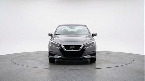 Gun Metallic 2025 Nissan Versa 1.6 SV