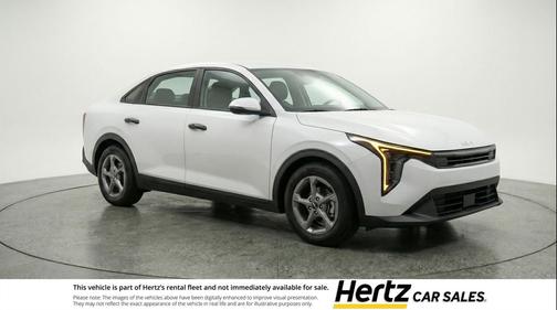 Snow White Pearl 2025 Kia K4 LXS