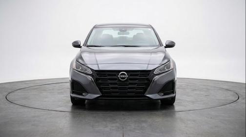 Gun Metallic 2025 Nissan Altima SV FWD