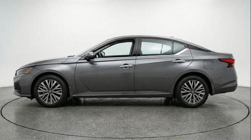 Gun Metallic 2025 Nissan Altima SV FWD