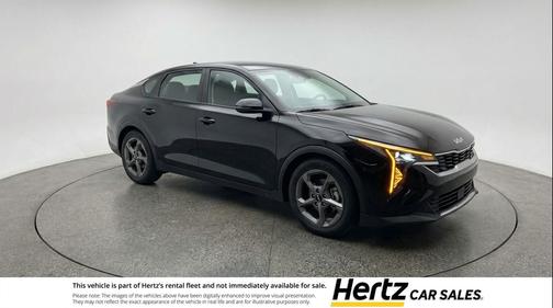 Aurora Black Pearl 2025 Kia K4 LXS