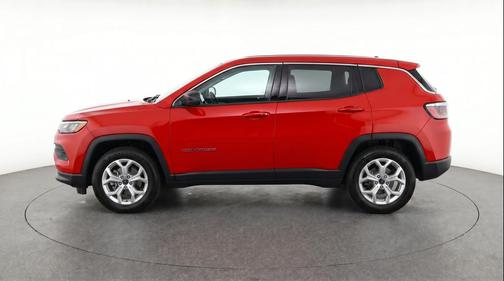 Red Hot Pearlcoat 2025 Jeep Compass Latitude