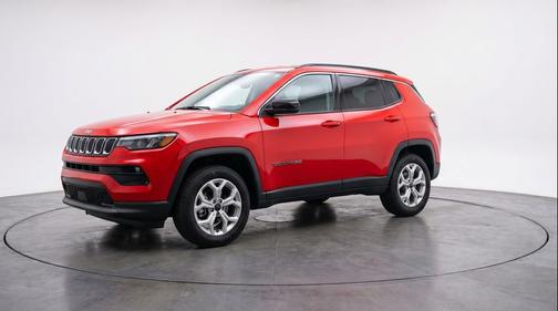 Red Hot Pearlcoat 2025 Jeep Compass Latitude