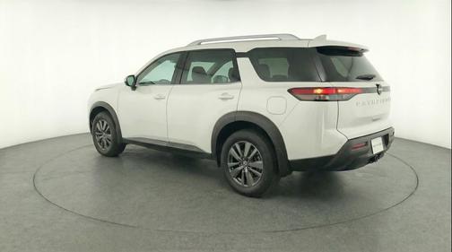 Brilliant Silver Metallic 2025 Nissan Pathfinder SV FWD