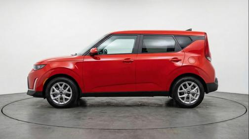 Inferno Red 2025 Kia Soul LX