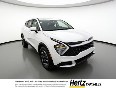 Glacial White Pearl 2025 Kia Sportage LX