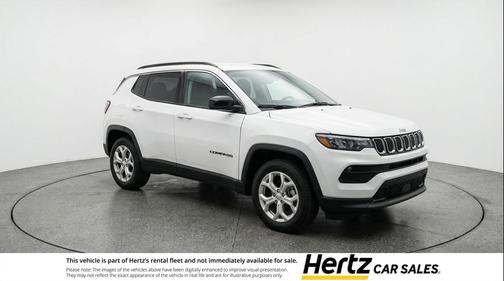 Bright White Clearcoat 2025 Jeep Compass Latitude