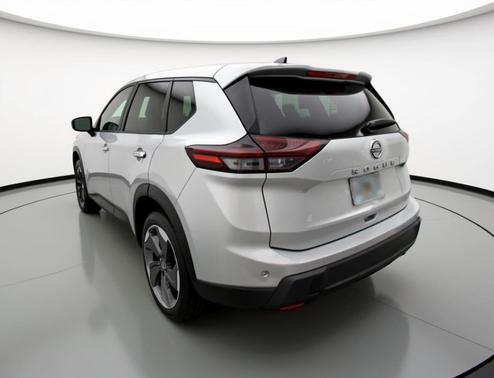 Brilliant Silver Metallic 2025 Nissan Rogue SV