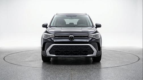Deep Black Pearl 2025 Volkswagen Taos 1.5T SE