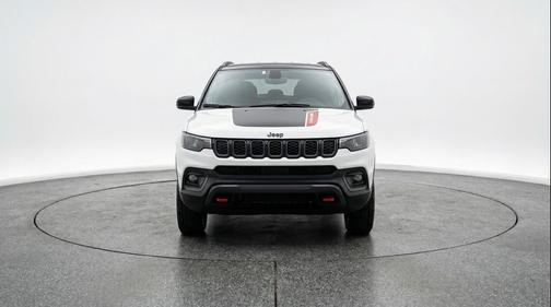 Bright White Clearcoat 2025 Jeep Compass Trailhawk
