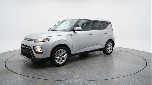 Steel Gray 2025 Kia Soul LX
