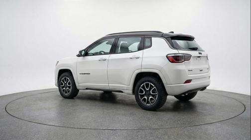 Bright White Clearcoat 2025 Jeep Compass Trailhawk
