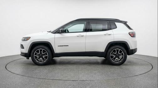 Bright White Clearcoat 2025 Jeep Compass Trailhawk