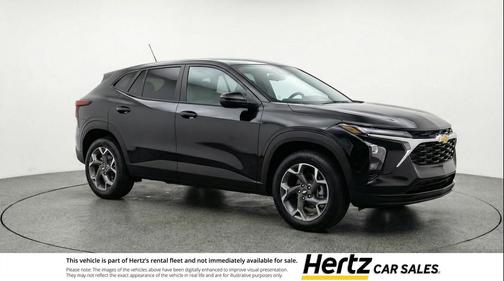 Mosaic Black Metallic 2025 Chevrolet Trax LT