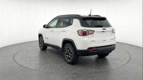 Bright White Clearcoat 2025 Jeep Compass Trailhawk