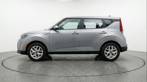 Gravity Gray 2025 Kia Soul LX