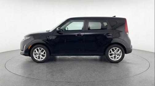 Fusion Black 2025 Kia Soul LX