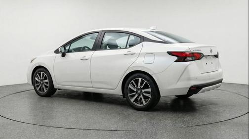Aspen White Tricoat 2025 Nissan Versa 1.6 SV