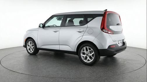 Gravity Gray 2025 Kia Soul LX