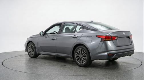 Gun Metallic 2025 Nissan Altima SV