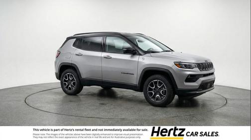 Silver Zynith Metallic Clearcoat 2025 Jeep Compass Trailhawk